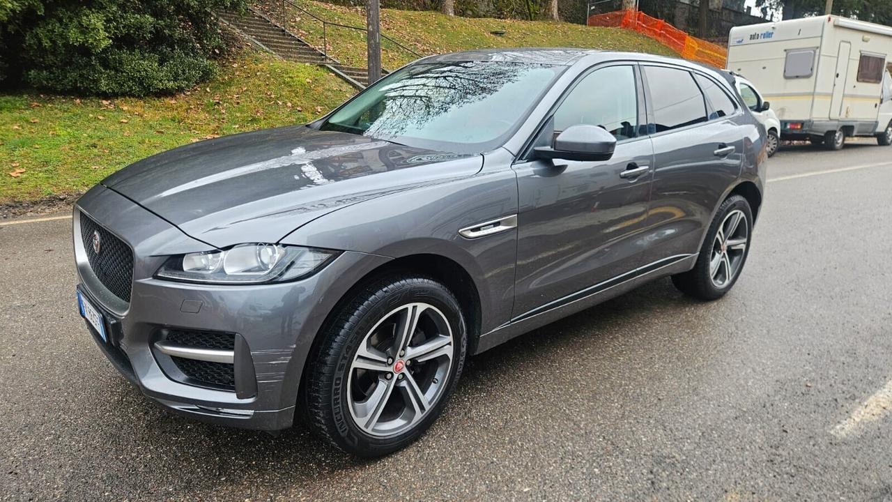 Jaguar F-Pace 2.0 D 180 CV AWD aut. R-Sport
