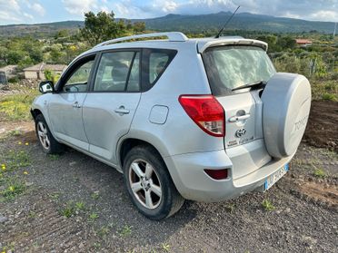 Toyota RAV 4 RAV4 2.2 D-4D 136 CV