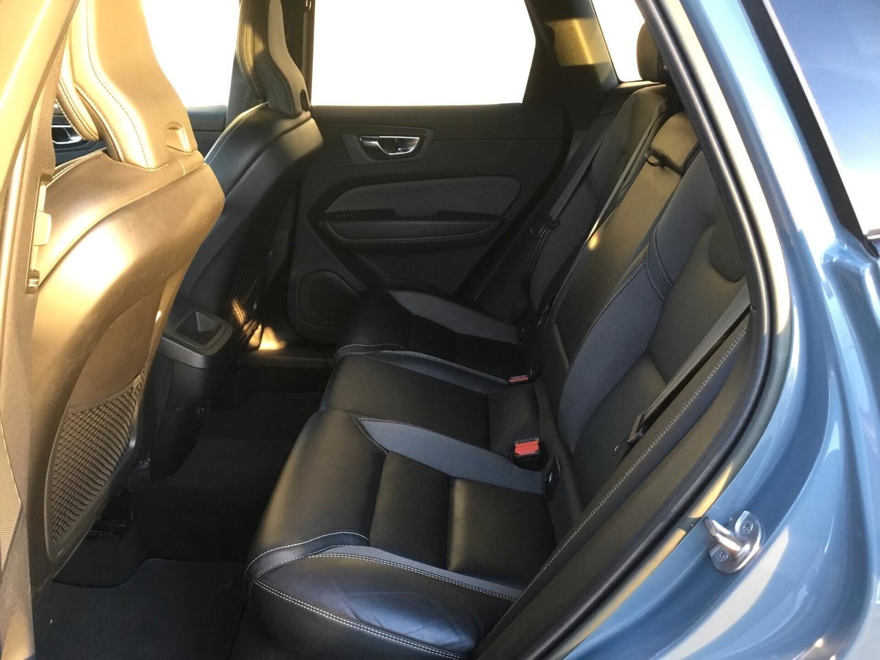 Volvo XC60 B5 (d) AWD AUT. R-DESIGN