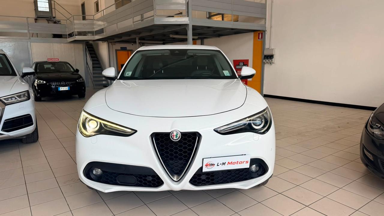 Alfa Romeo Stelvio 2.2 Turbodiesel 210 CV AT8 Q4 Executive