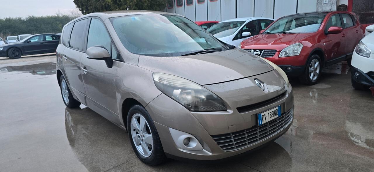 Renault Scenic Grand Scénic 1.5 dCi/105CV PlayStation Portable
