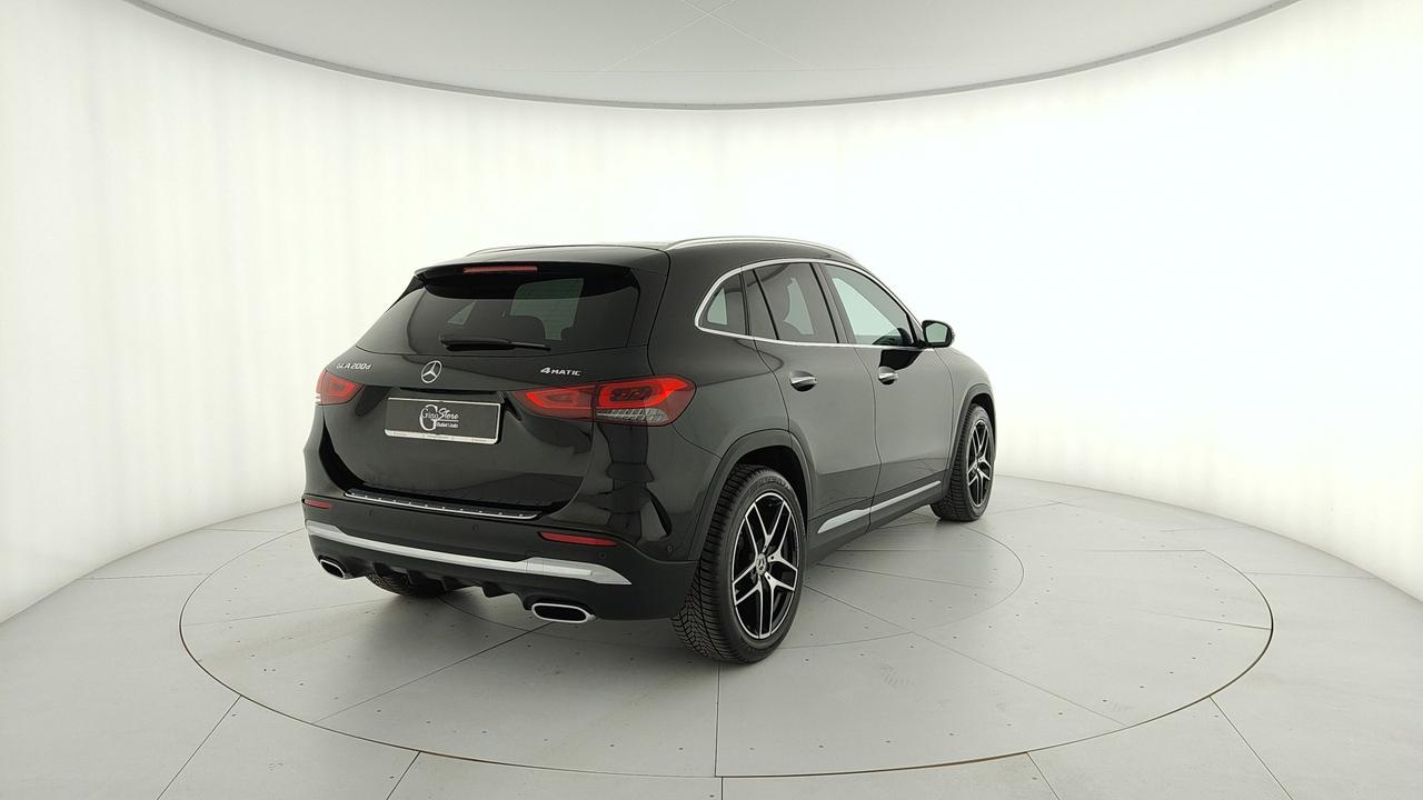 Mercedes-Benz GLA 200 d Premium 4matic auto
