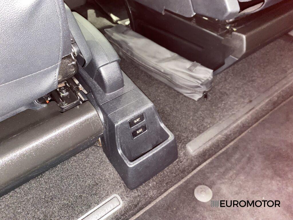 Ford Tourneo Custom 320 Promiscuo Tourneo Custom 320 2.0 Tdci 170cv Active L2h1 Auto...