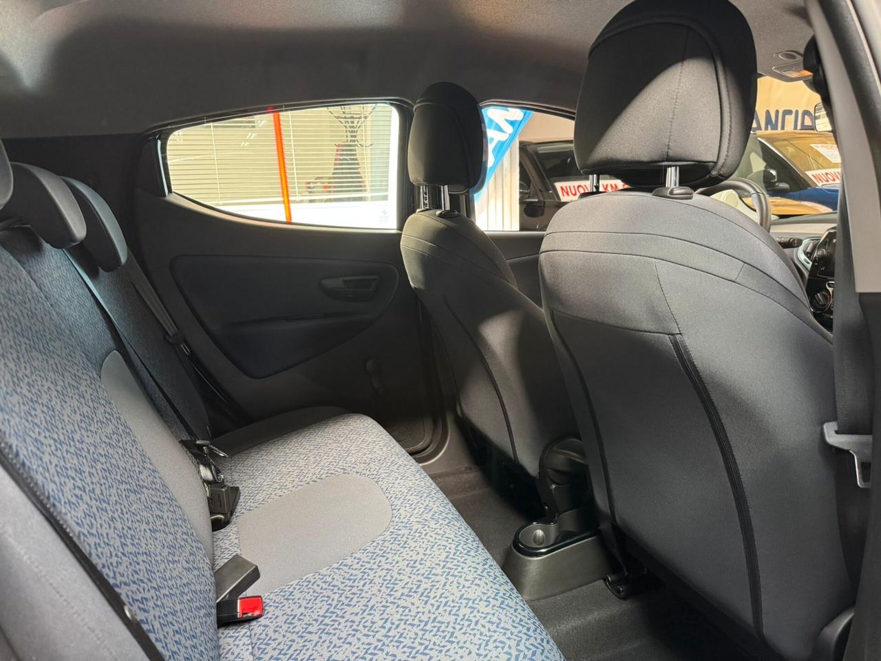 Lancia Ypsilon 1.0 FireFly 5 porte S&S Hybrid Gold