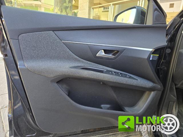 PEUGEOT 3008 BlueHDi 120 * ? 199,00 al mese*