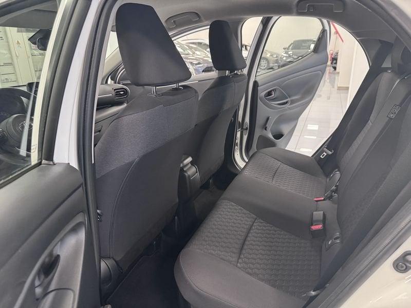 Toyota Yaris Hybrid Active MY22