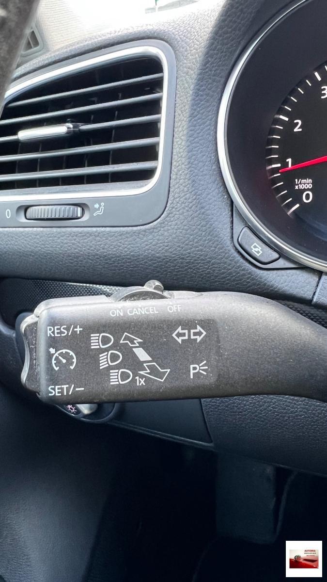 VOLKSWAGEN - Golf - 1.6 5p. Highline BiFuel