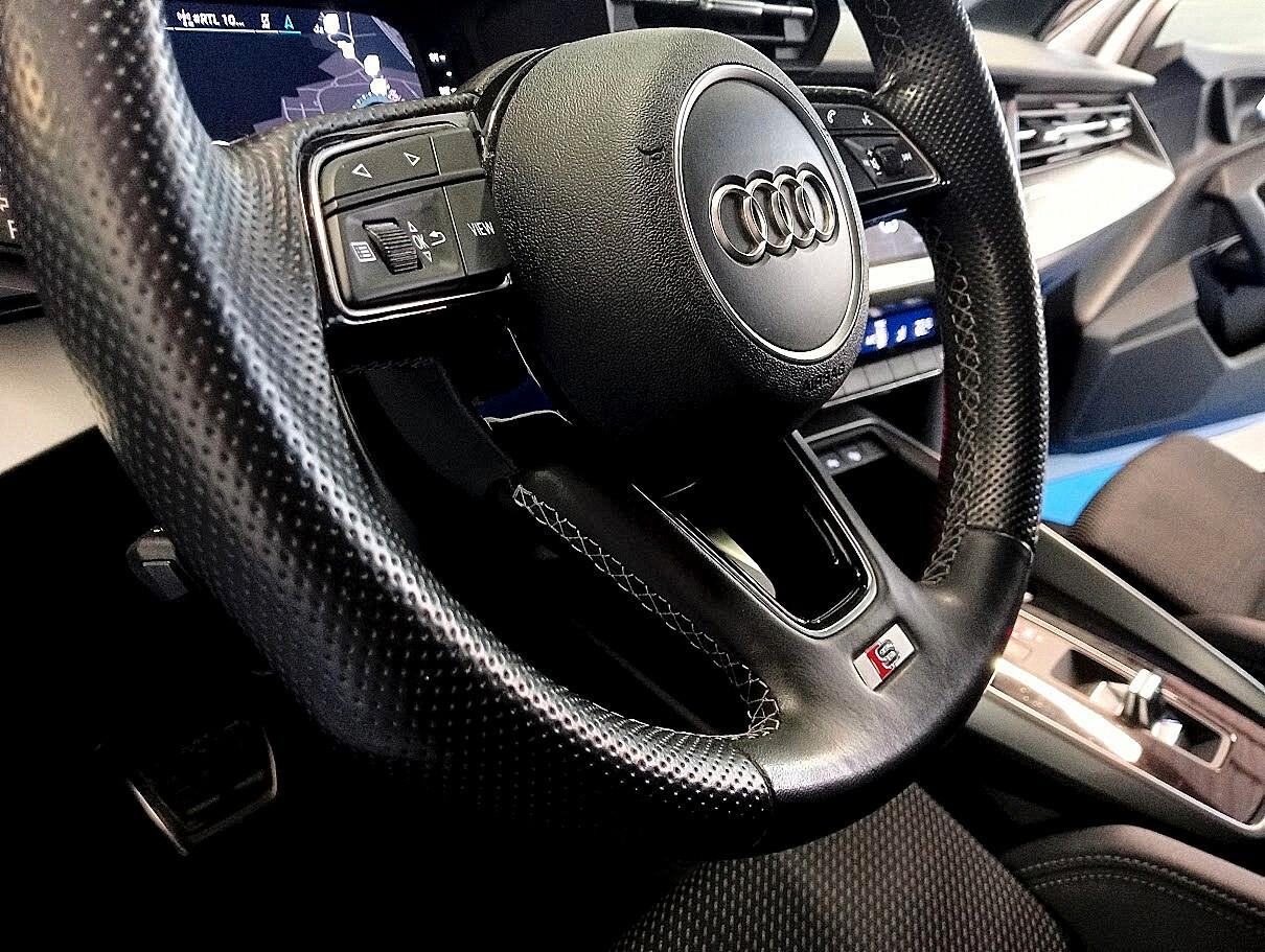 Audi A3 Sportback 40 2.0 TDI 200CV SLINE QUATTRO 19" IDENTITY BLACK