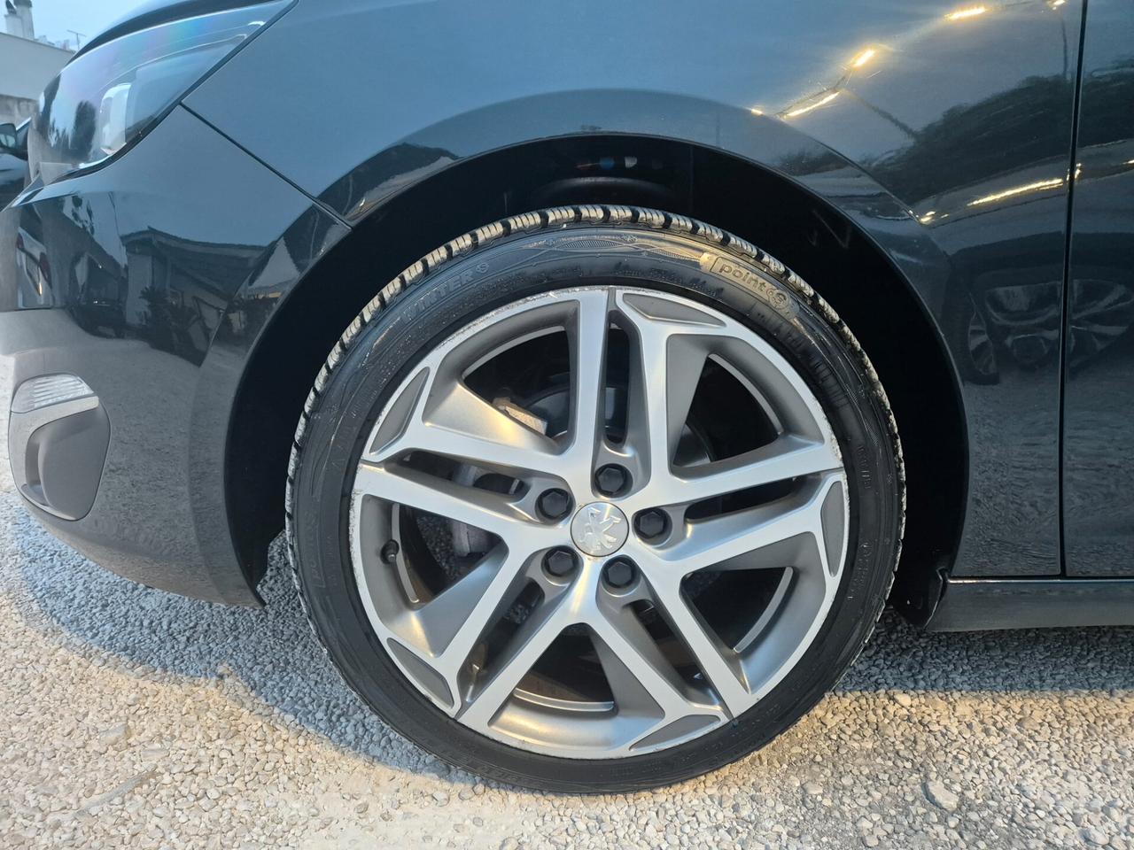 Peugeot 308 BlueHDi 120 S&S SW Allure