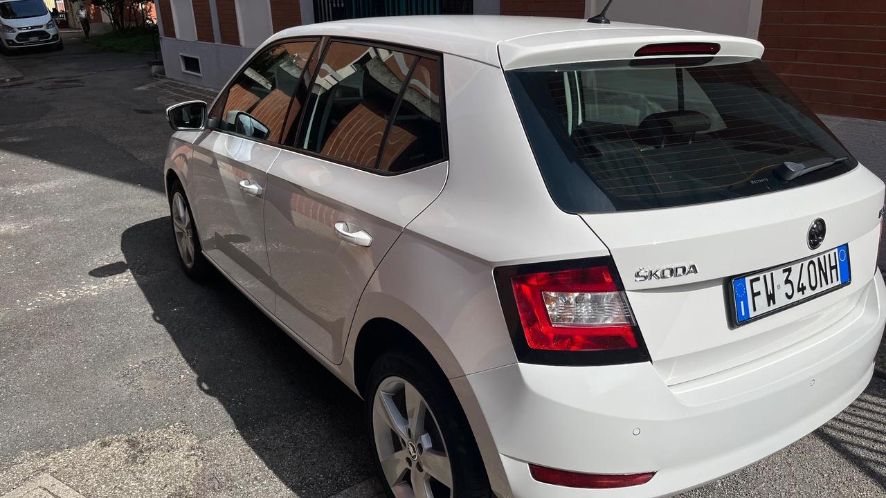 Skoda Fabia 1.0 MPI 75 CV Design Edition