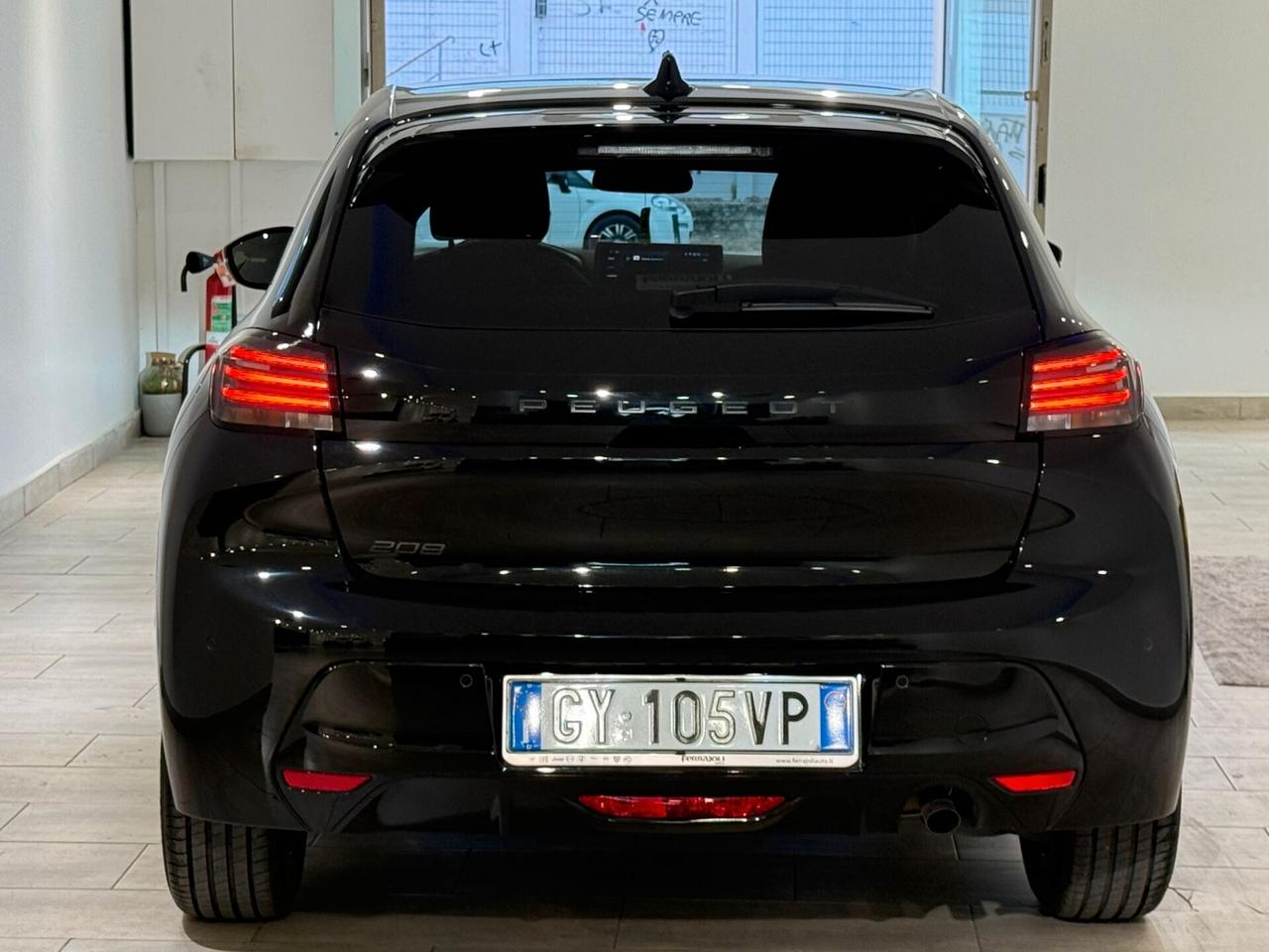 PEUGEOT 208 ALLLURE PACK 1.2 100CV ANNO 2025 CON 15.000KM