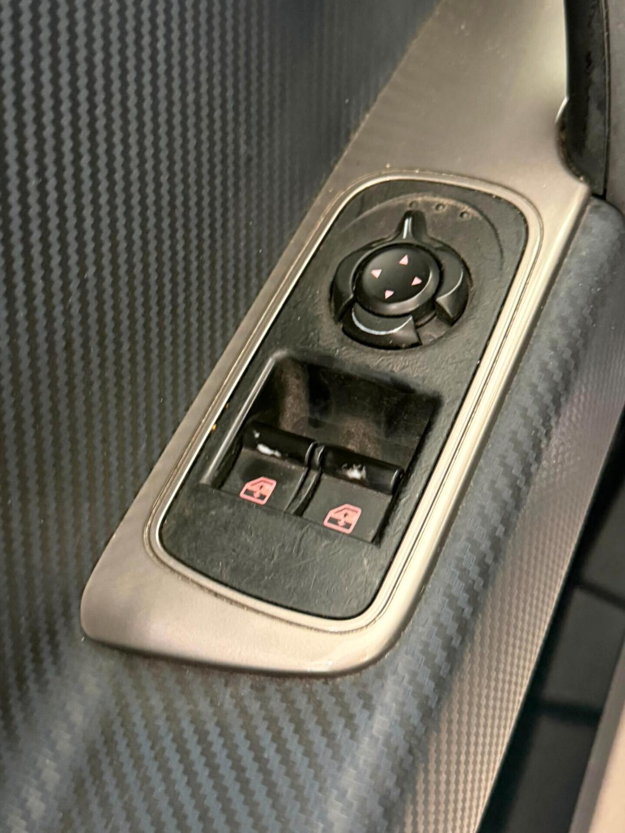 Alfa Romeo MiTo 1.4 78CV 130.000 BENZ/GPL