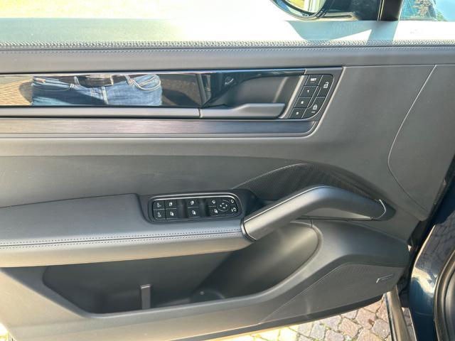 PORSCHE Cayenne 4.0 GTS