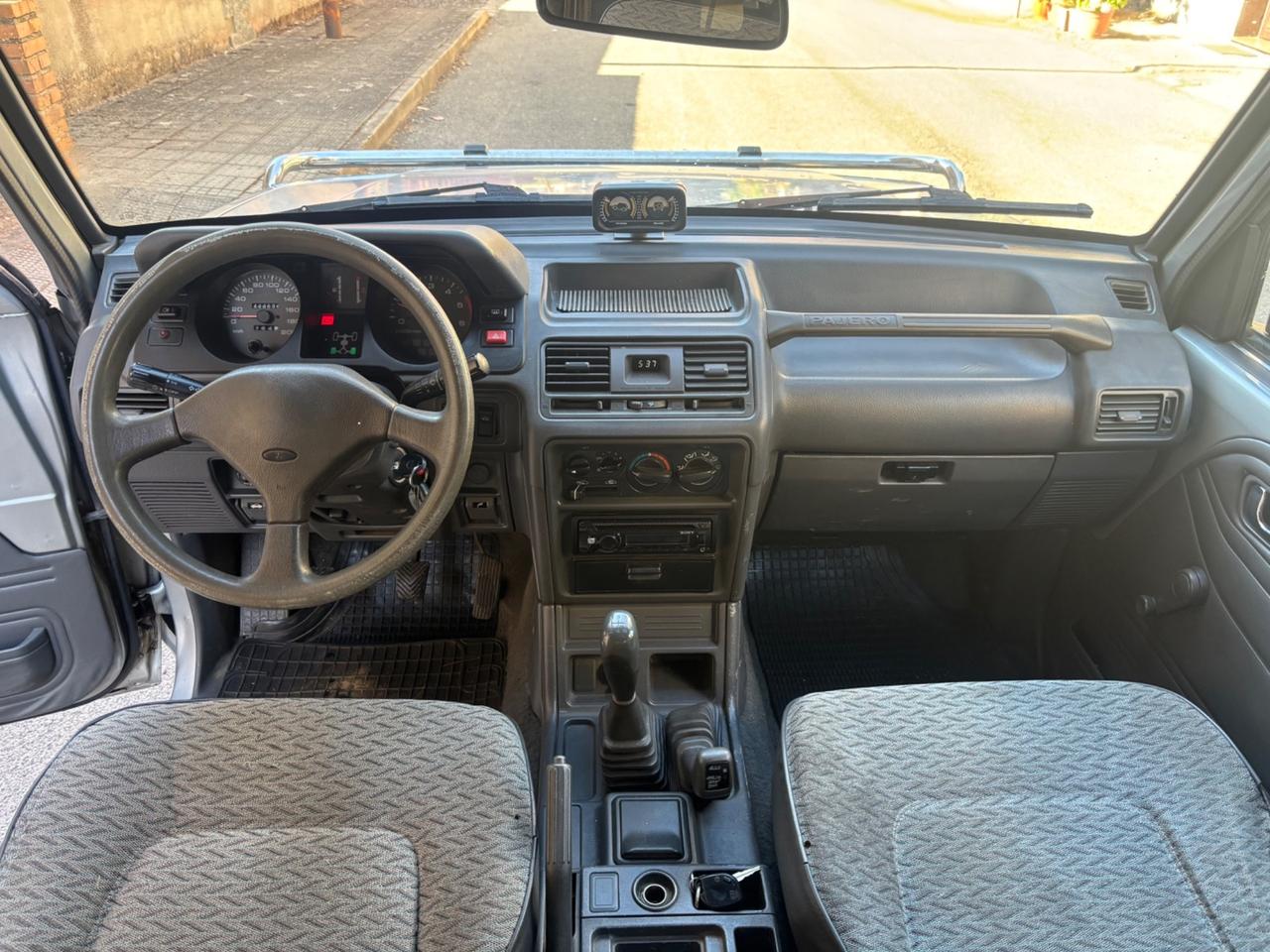 Mitsubishi Pajero 2.5 TDI Metal-top GL