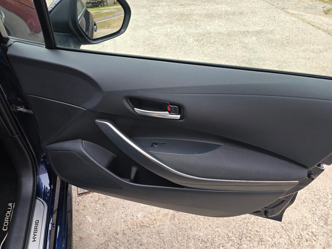 Toyota Corolla 1.8 Hybrid Business