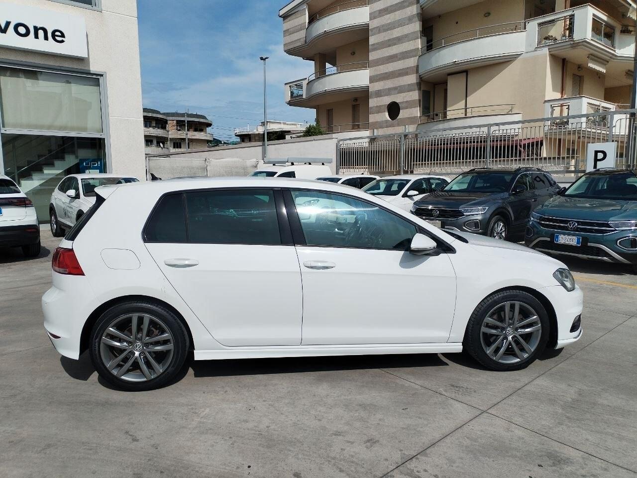 Volkswagen Golf 1.6 TDI 110 CV 5p. R-Line -App Connect-