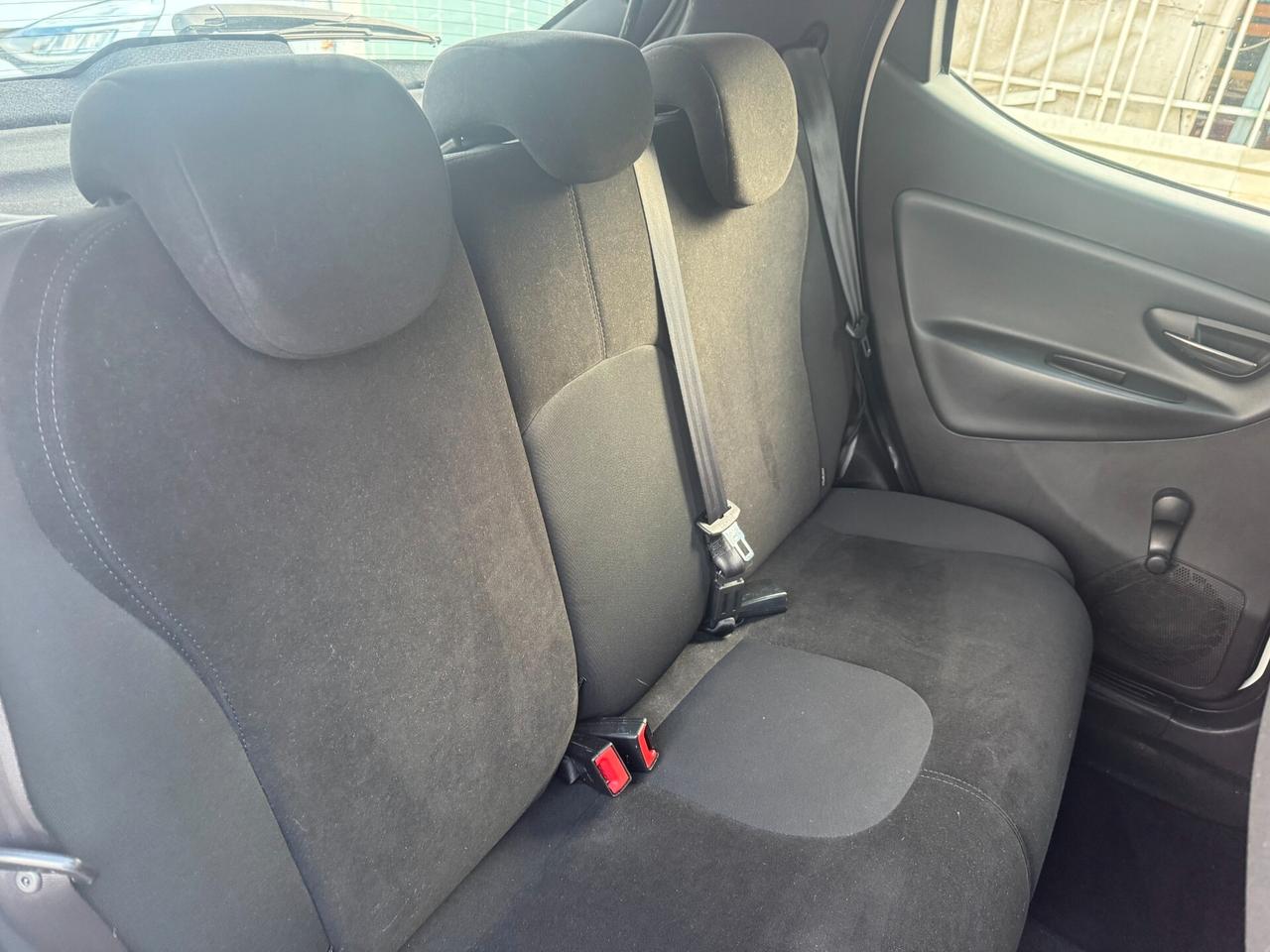 Lancia Ypsilon 1.2 69 CV 5P Gold 2014