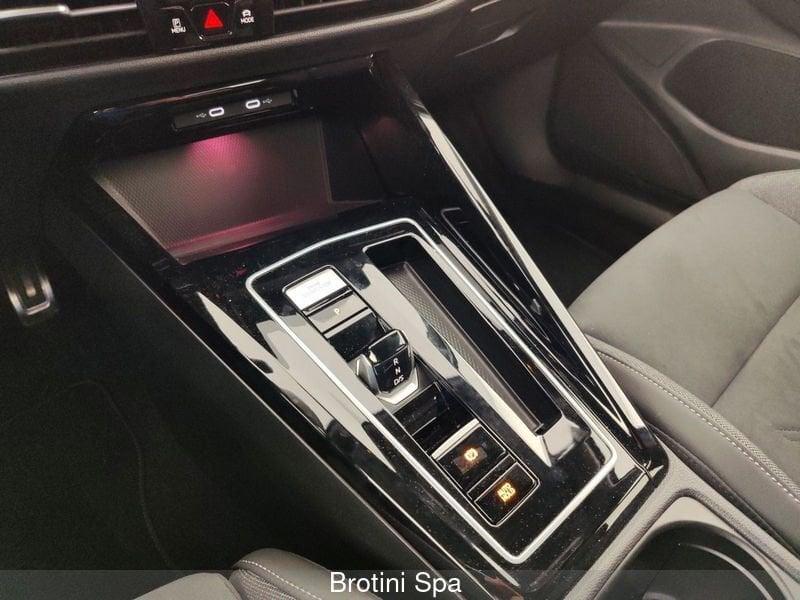 Volkswagen Golf 1.5 TSI eHybrid DSG 50 Years