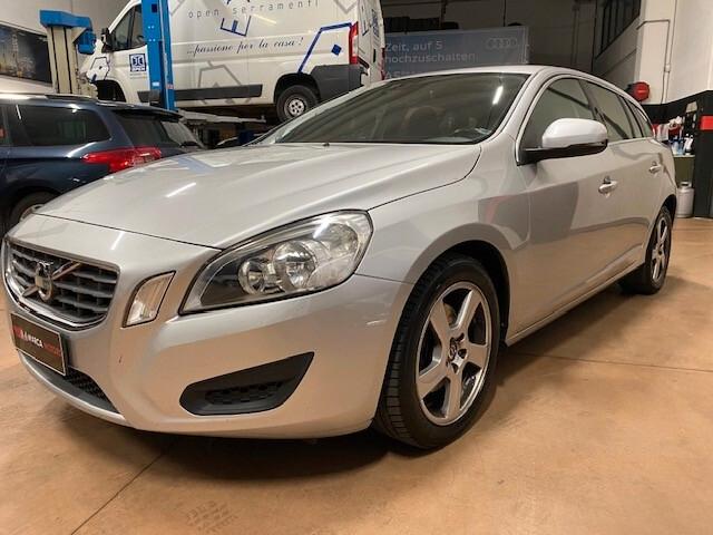 Volvo V60 D2 1.6