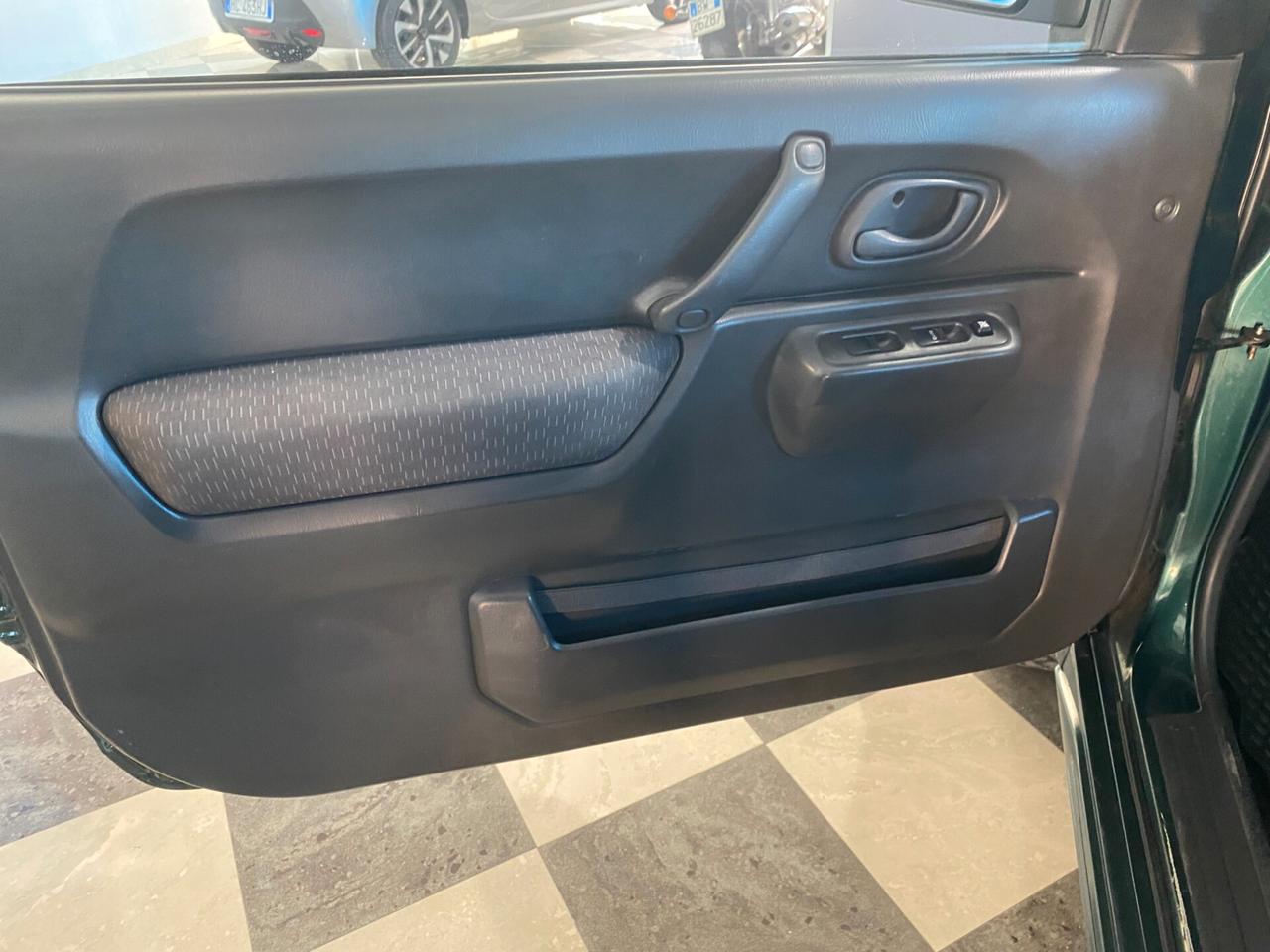Suzuki Jimny 1.5 DDiS 4WD Gancio traino-2008