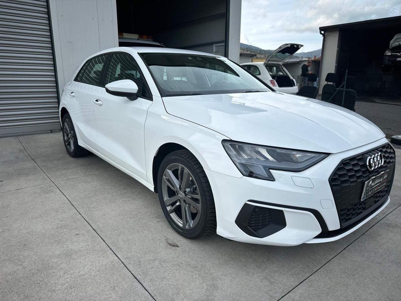 Audi A3 SPB 30 TDI Business Advanced
