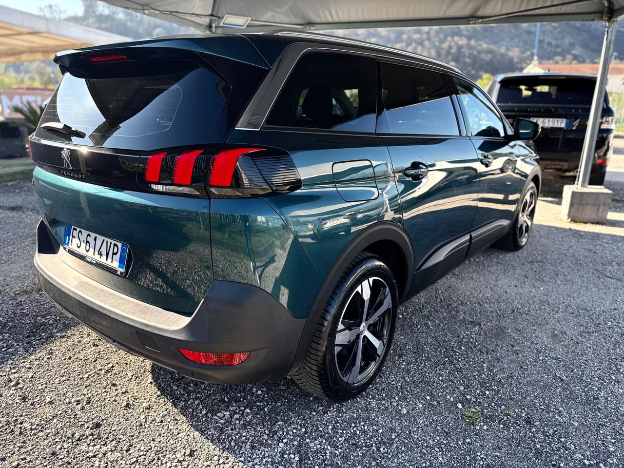 PEUGEOT 5008DIESEL 7 POSTI*TETTO*CERCHI18*NAVI*TAGLPEUGEOT