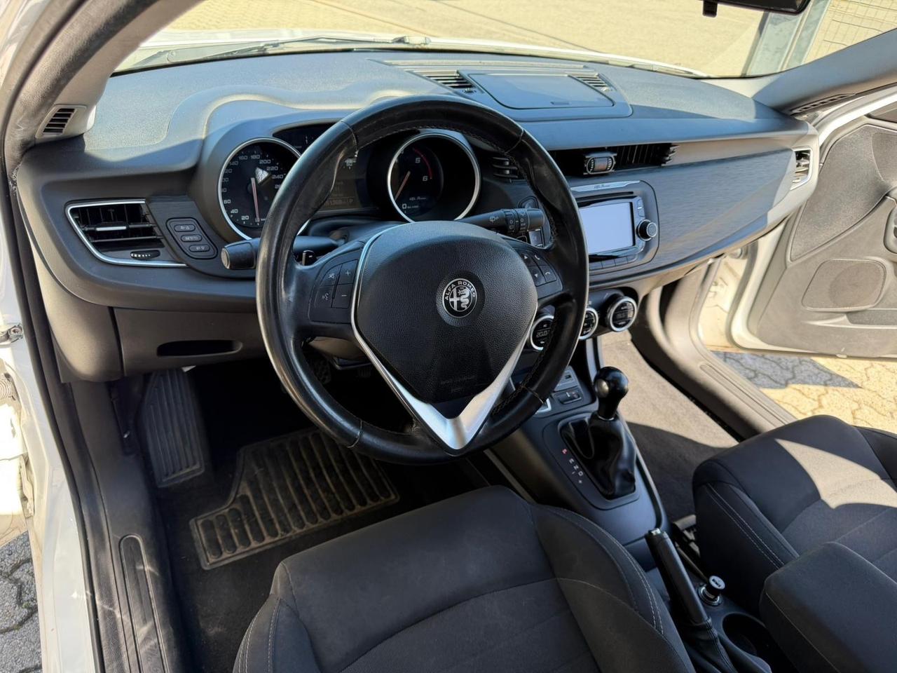 Alfa Romeo Giulietta 1.6 JTDm TCT 120 CV Super automatica