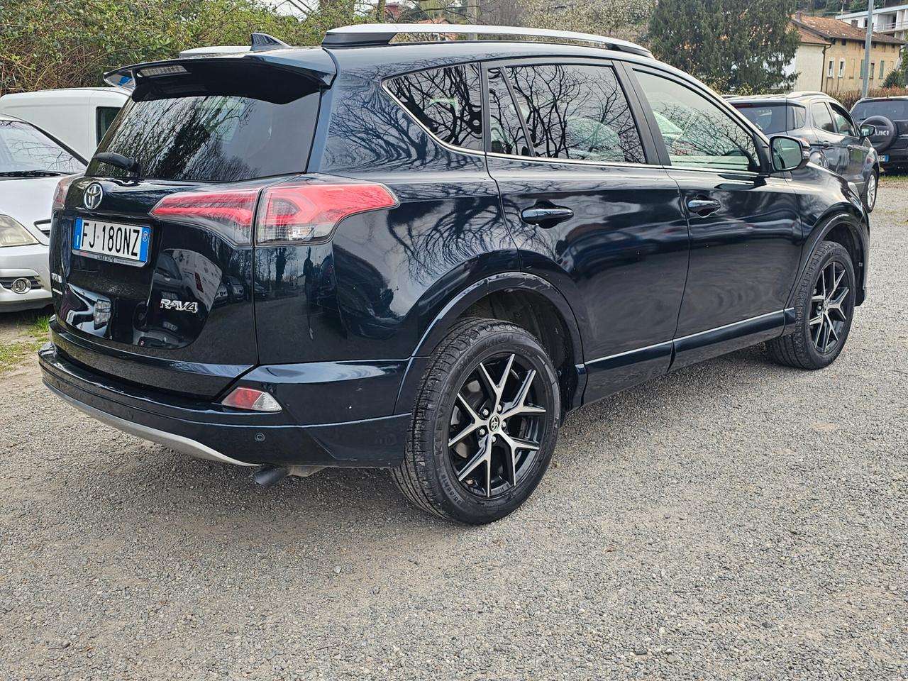 Toyota RAV 4 RAV4 2.0 D-4D 2WD Business