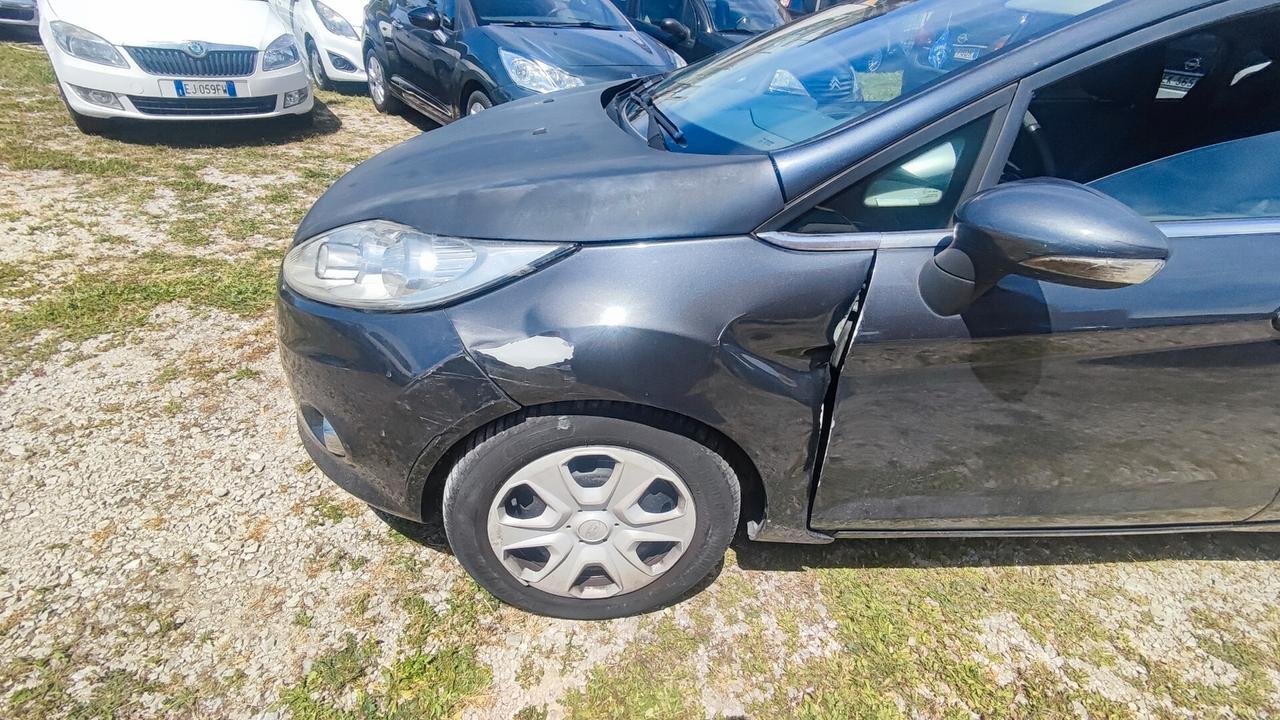Ford Fiesta 1.4 GPL titanium