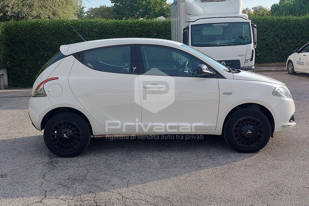 LANCIA Ypsilon 0.9 TwinAir 85 CV 5 porte Metano Ecochic Elefantino