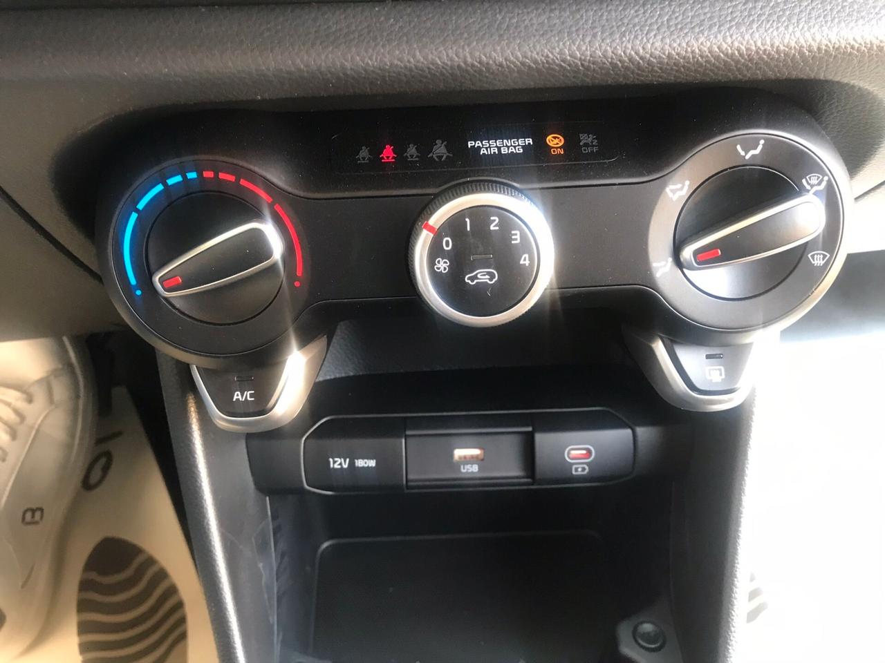 Kia Picanto 1.0 12V 5 porte AMT Urban