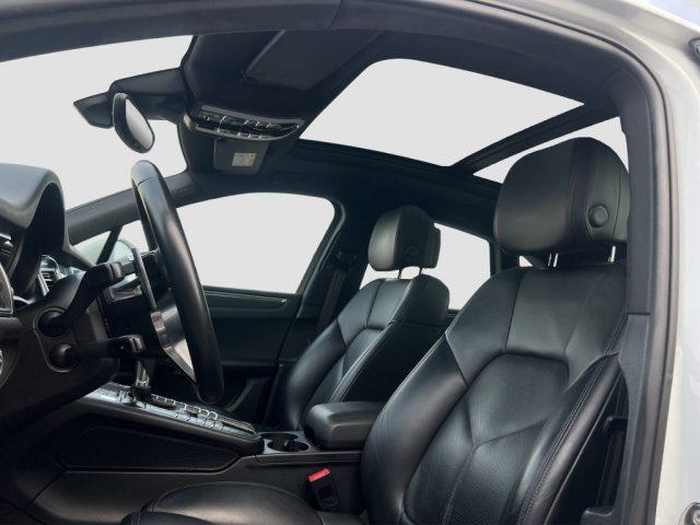 PORSCHE Macan Macan 2.0