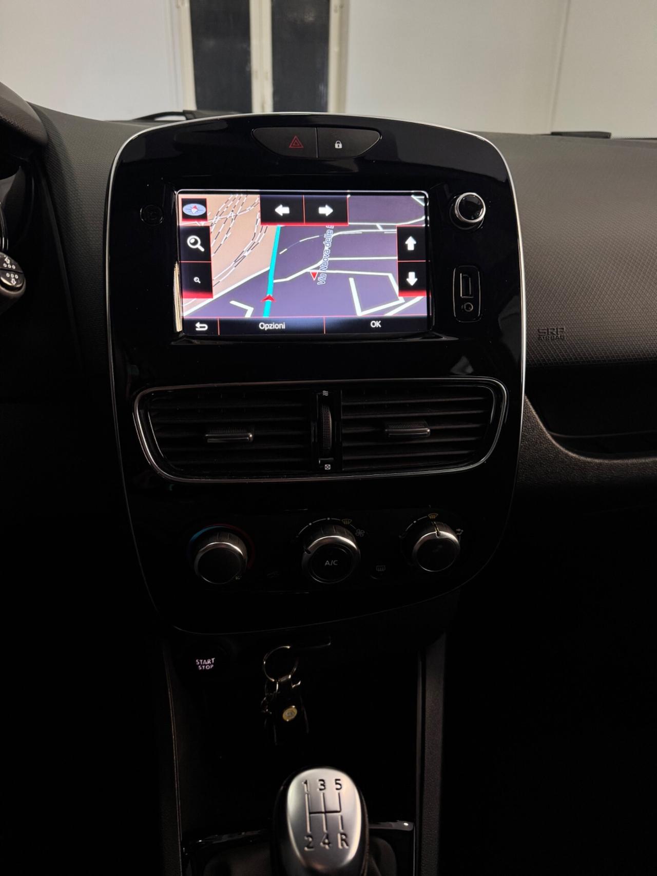 Renault Clio TCe 12V 75 CV 5 porte Moschino Intens