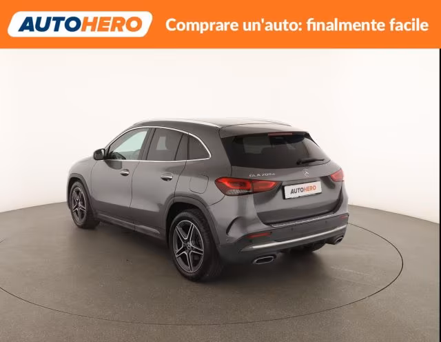 MERCEDES-BENZ GLA 200 d Automatic Premium