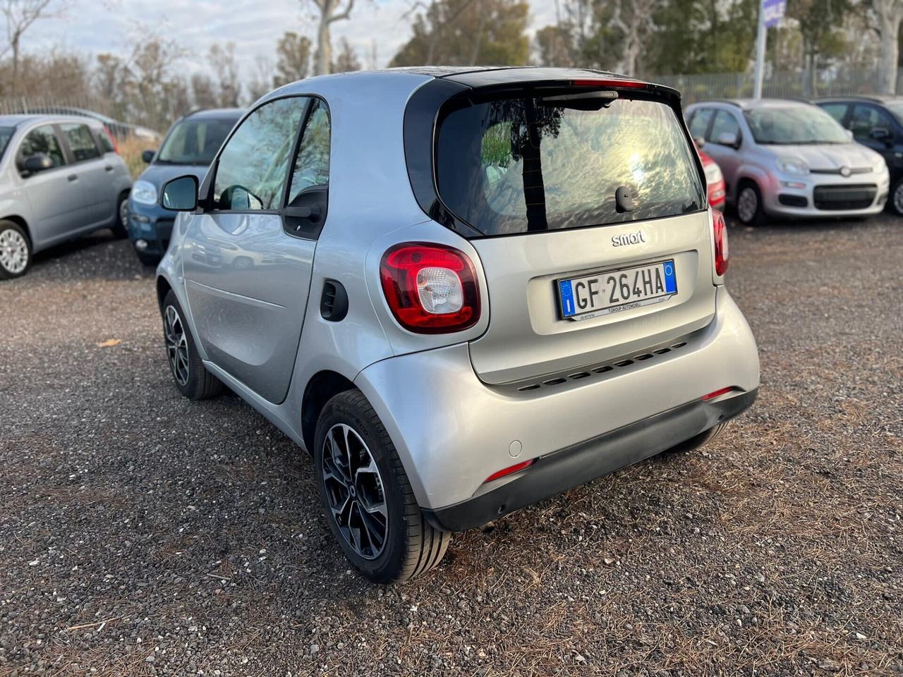 Smart ForTwo 70 1.0 twinamic Youngster pelle navi