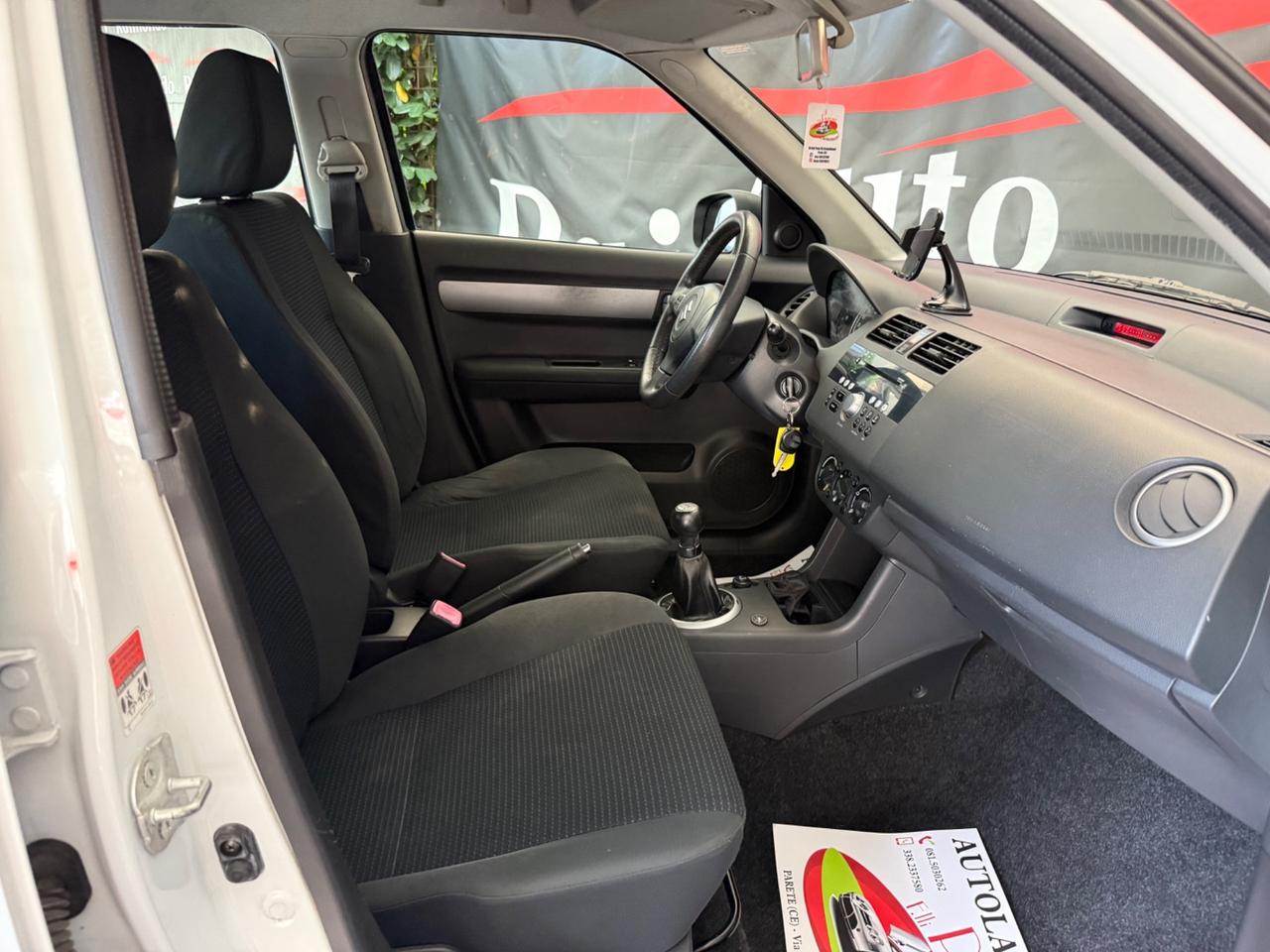 Suzuki Swift 1.3 GPL 5p.