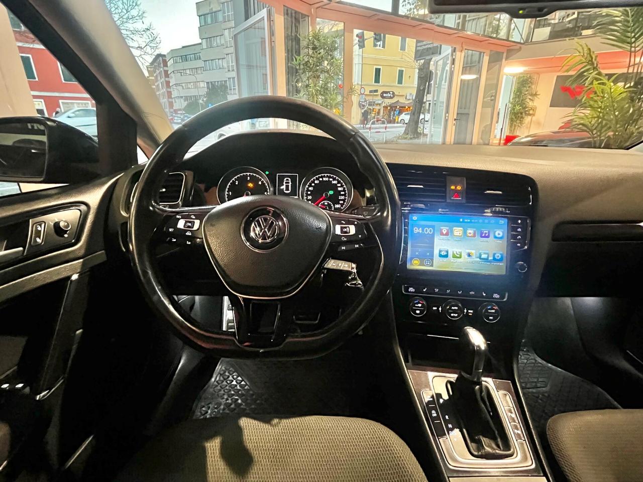 VOLKSWAGEN GOLF VII 105 CV TDI HIGHLINE DSG RETROCAMERA CERCHI IN LEGA OK NEOPATENTATI