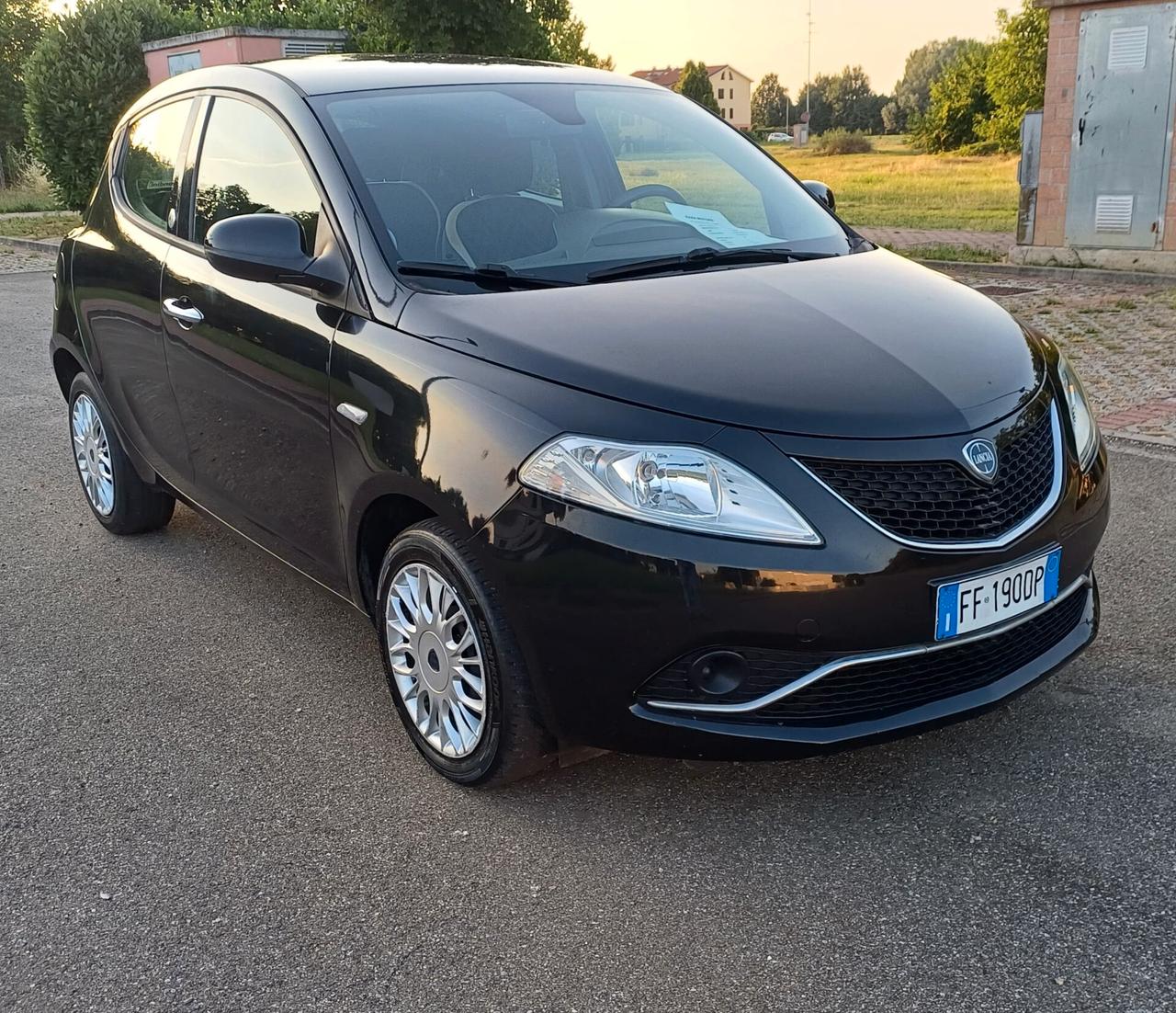 Lancia Ypsilon 1.2 69 CV 5 porte GPL Ecochic Gold