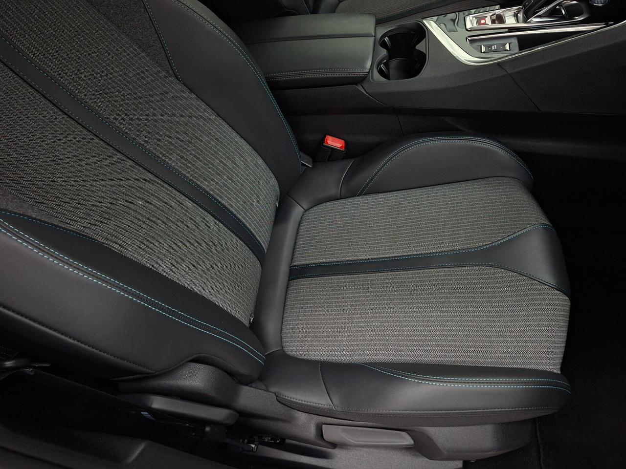 Peugeot 3008 1.5 BlueHDi 130cv EAT8 Allure