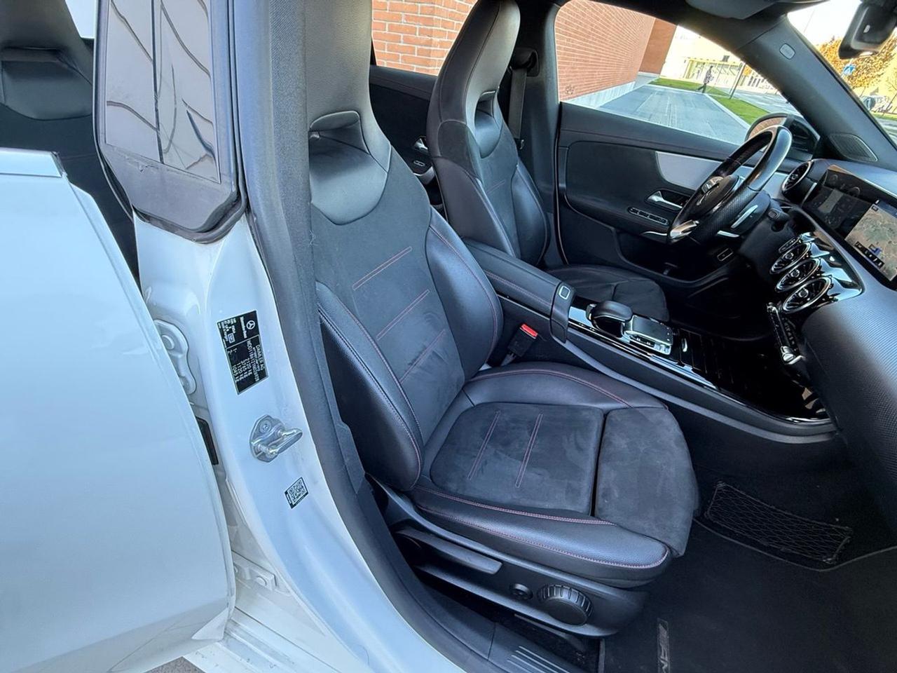 Mercedes-Benz CLA 200 Premium CLA 200 D #7742