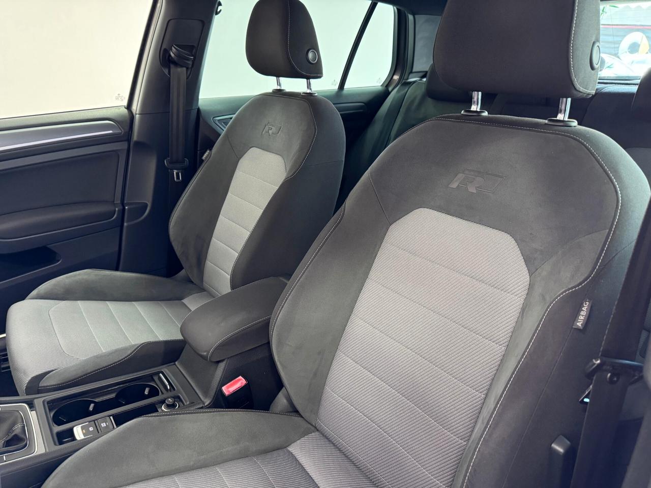 Volkswagen Golf 1.6 TDI 110 CV 5p. Sport-R LINE-E6