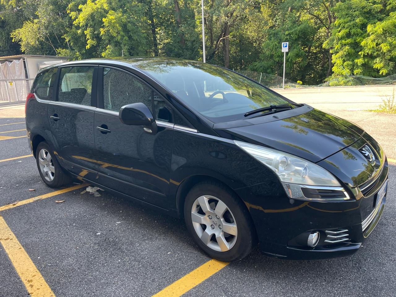 Peugeot 5008 1.6 VTi 120CV*7 posti*Neopatentati*
