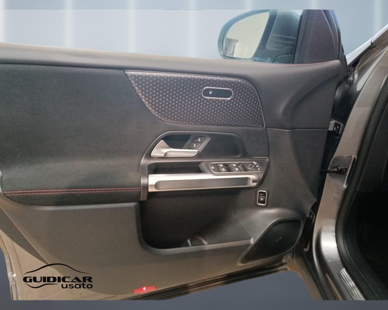 Mercedes-Benz GLB - X247 2023 - GLB 200 d AMG Line Premium auto