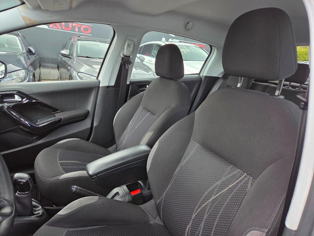 Peugeot 208 1.4 HDi 5 porte Allure