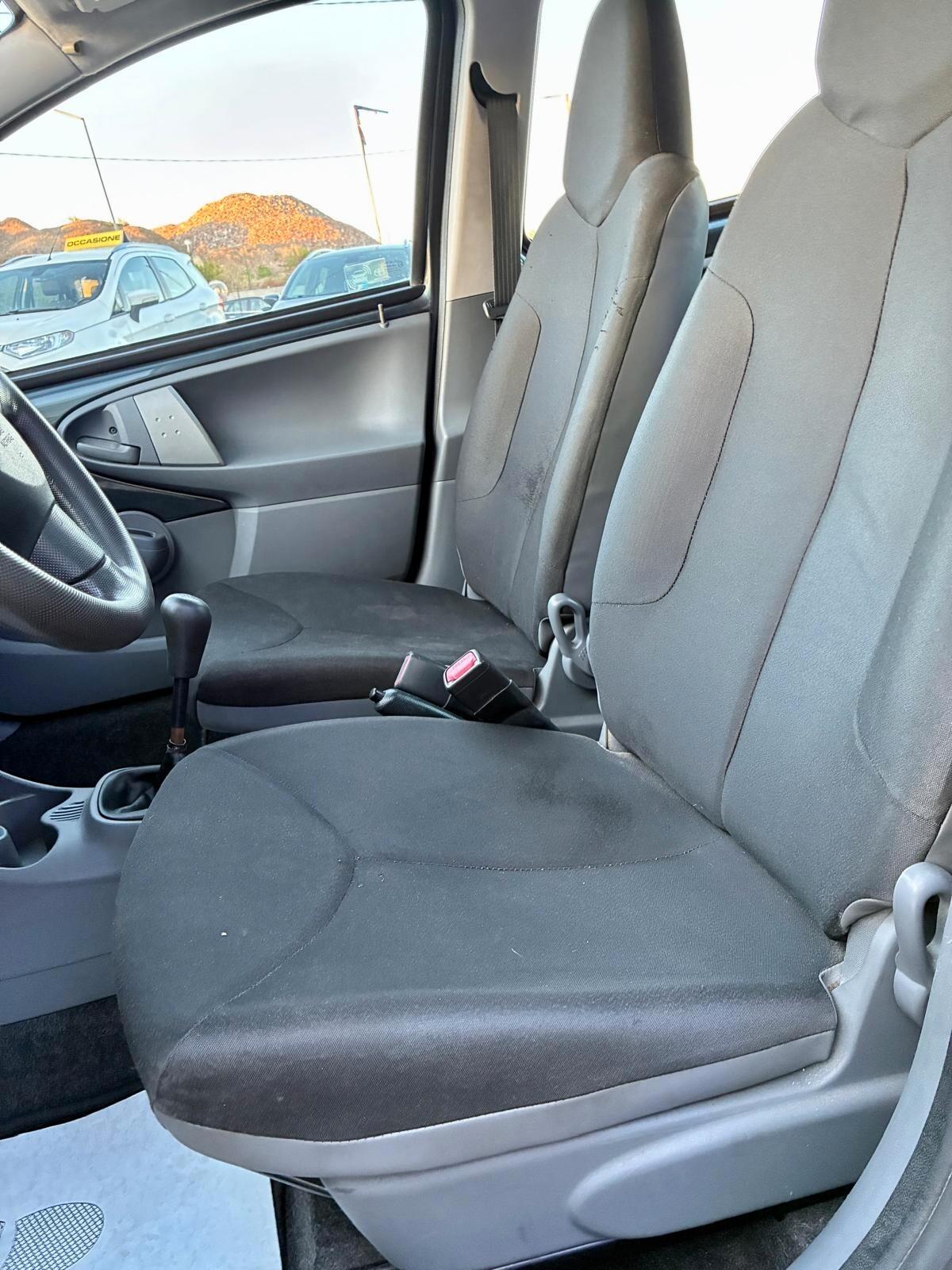 Toyota Aygo 1.0 12V VVT-i 5 porte Deep Ocean Connect MMT
