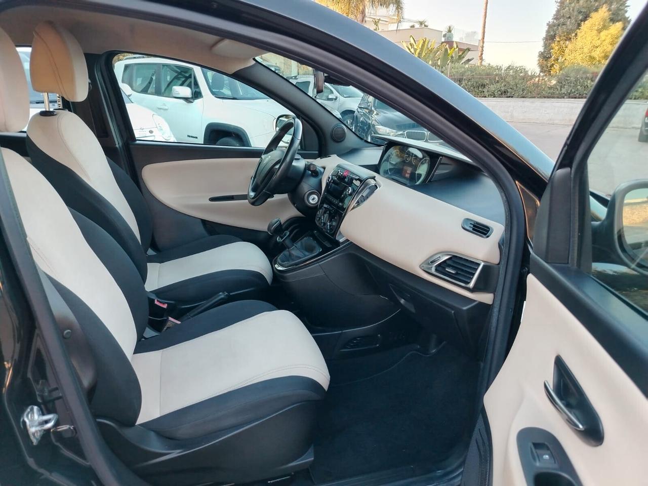 Lancia Ypsilon Gold Ecochic 900 TwinAir Metano 85cv 5p