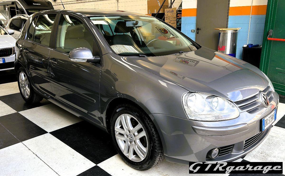 VOLKSWAGEN - Golf - 1.6 5p. United