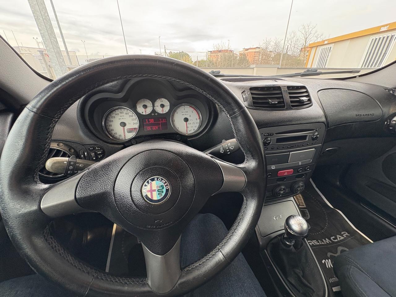 Alfa Romeo GT 1.9 JTDM 16V Distinctive