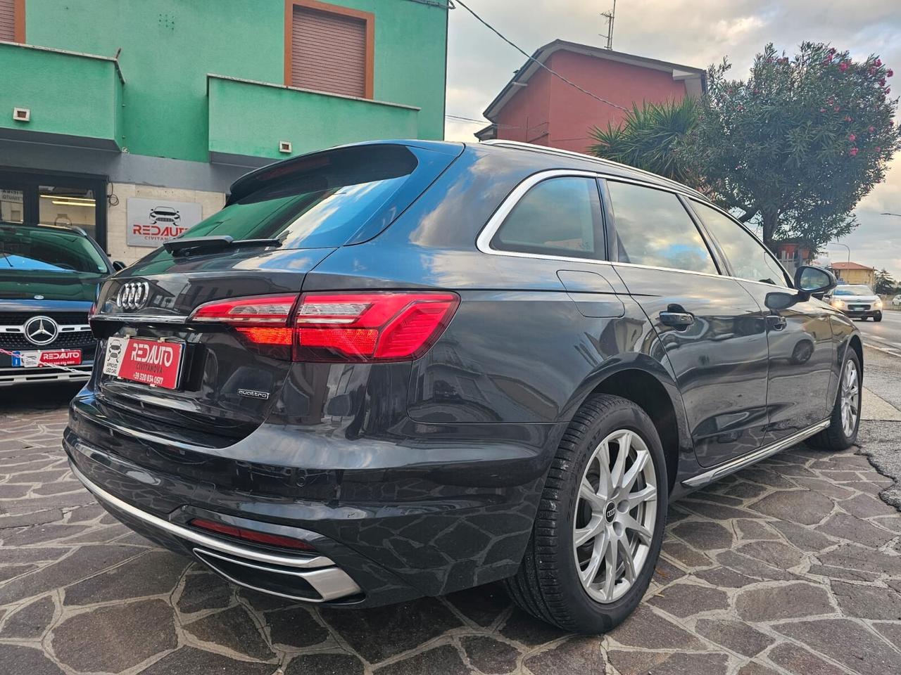 Audi A4 40 TDI quattro S tronic Business Advanced
