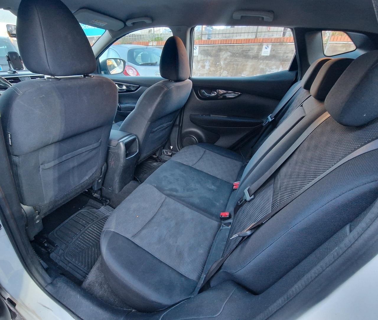 Nissan Qashqai 1.5 dCi DPF Tekna